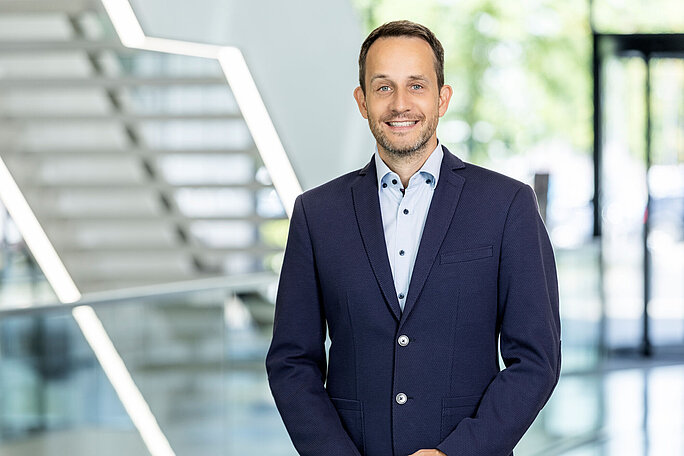 Prof. Martin Reuter
